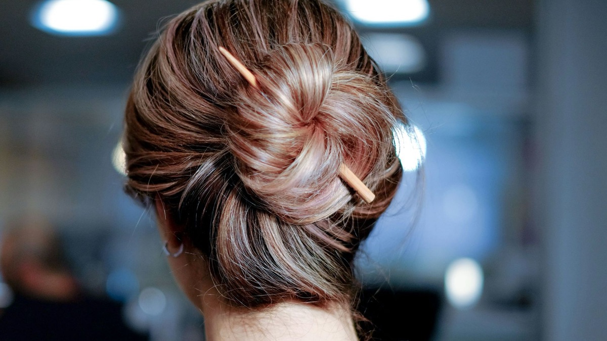 5 Simple Hairstyles for Long Hair