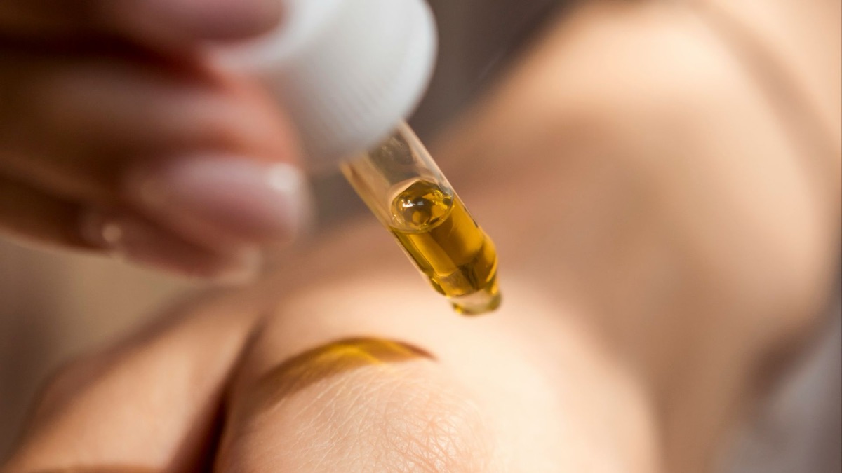 5 Ways Vitamin C Seriously Helps Your Skin