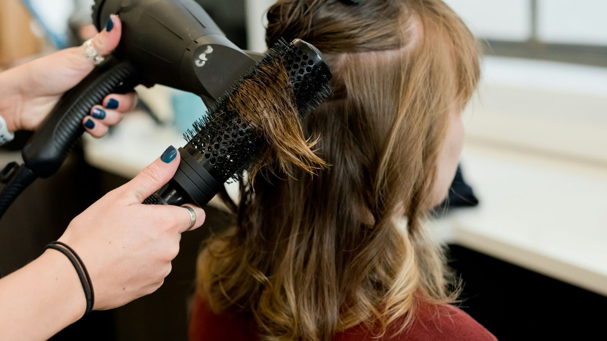 5 Simple Hairstyles for Long Hair