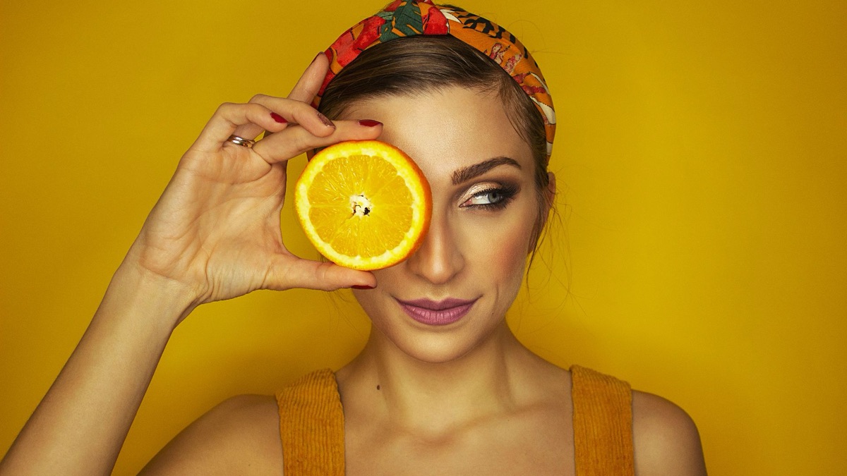 5 Ways Vitamin C Seriously Helps Your Skin