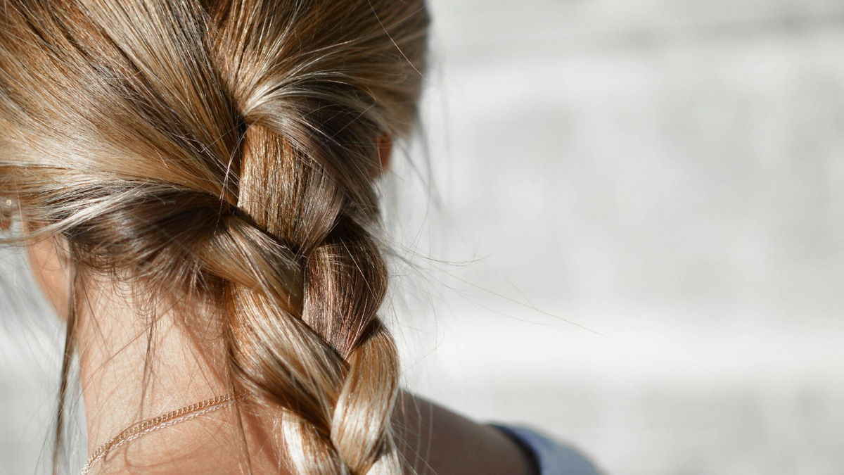 5 Simple Hairstyles for Long Hair